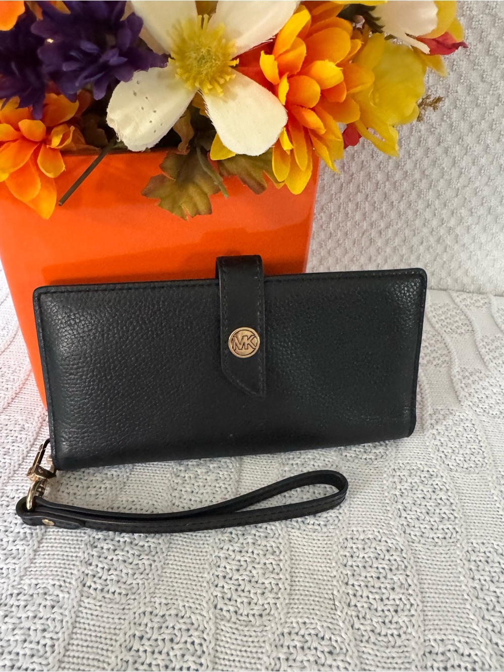 Michael Kors black pebbled leather wallet wristlet